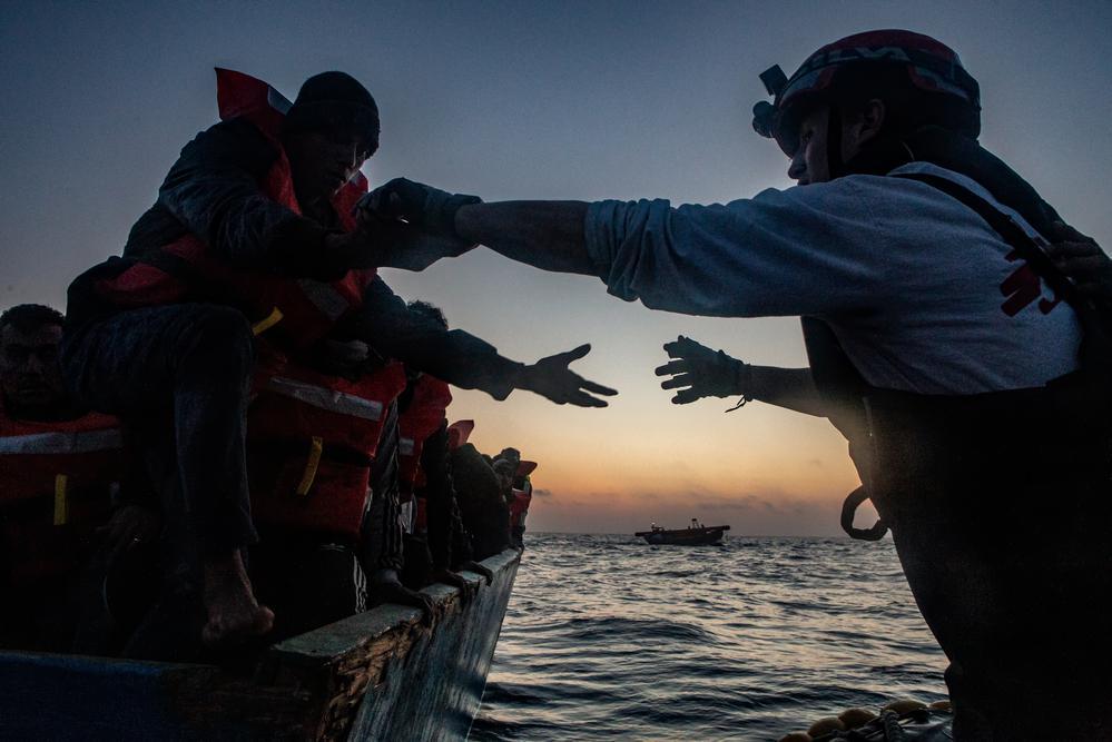 The MSF team rescues 67 people from a wooden boat in distress located in the Maltese search and rescue region. (Geo Barents, May 2022, @Anna Pantelia)