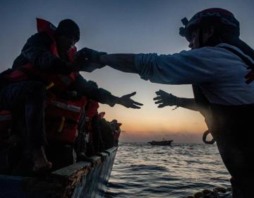 The MSF team rescues 67 people from a wooden boat in distress located in the Maltese search and rescue region. (Geo Barents, May 2022, @Anna Pantelia)