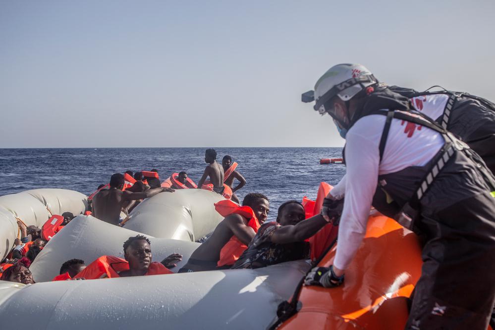 The MSF team rescues 71 people from a rubber boat in distress. A further 30 people were reported missing, three people were stabilized, including very young children, and a woman later died on board after 30 minutes of resuscitation. (Geo Barents, June 2022, @Anna Pantelia)