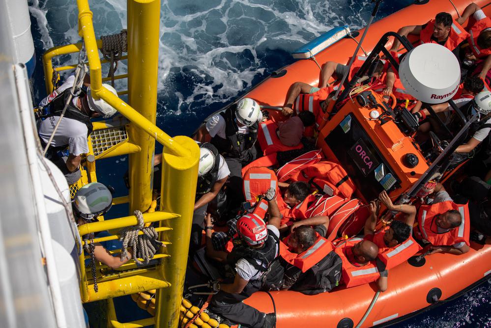 Following an alert by the Italian Maritime Rescue Coordination Centre (MRCC), the MSF team rescues 106 people, including 26 women (one pregnant) and 42 minors (seven children between one and four years old). The boat in distress left Turkey five days earlier and reached the Italian search and rescue zone while in distress. (Geo Barents, August 2022, @Michela Rizzotti)